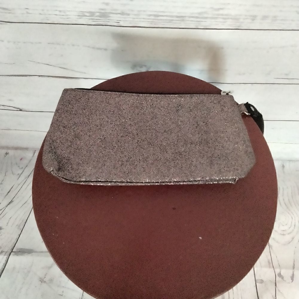 "No Brand" woman's small hand purse 👛
